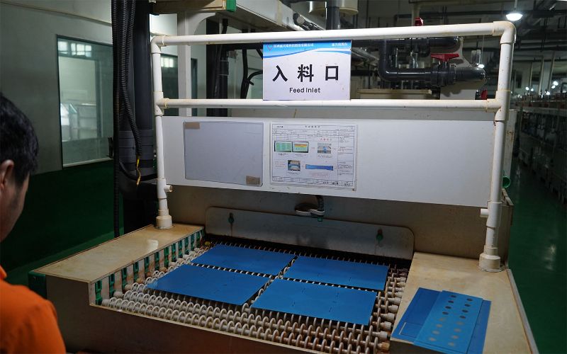 Ätzverfahren Populärwissenschaft: Was ist Nassätzen?