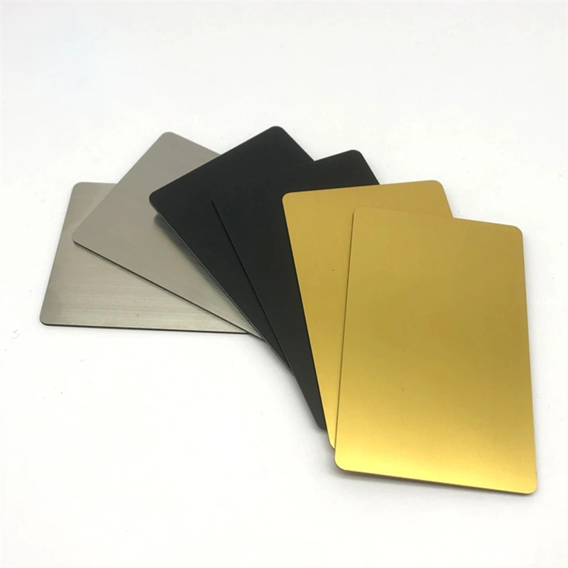 Leere Metallname -Karte